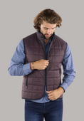 Load image into Gallery viewer, Full Zip Bordo Quilted Vest
